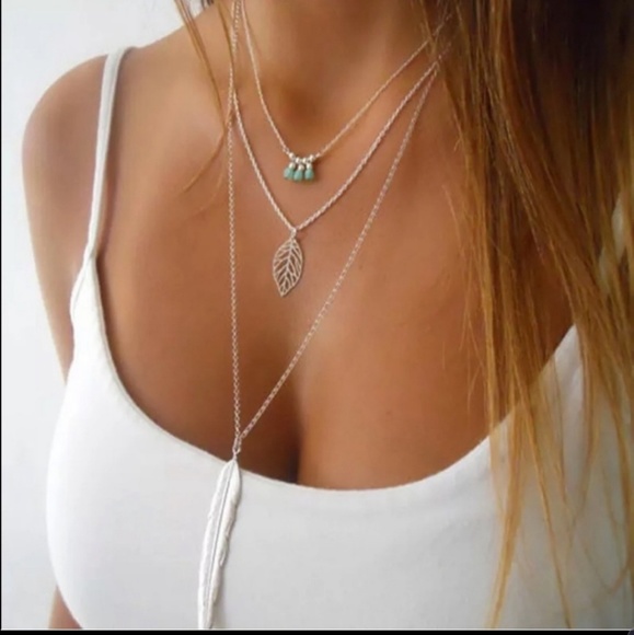 Guiliana + Madison Jewelry - NWOT BOHO Beaded Feather Layered Necklace